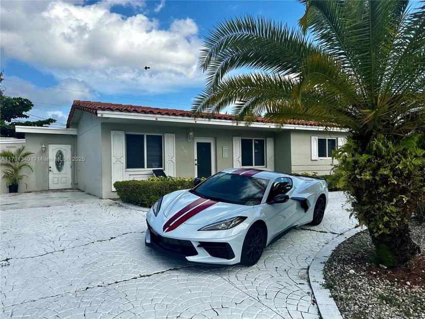 Picture of 17901 NW 82Nd Ave, Hialeah FL 33015