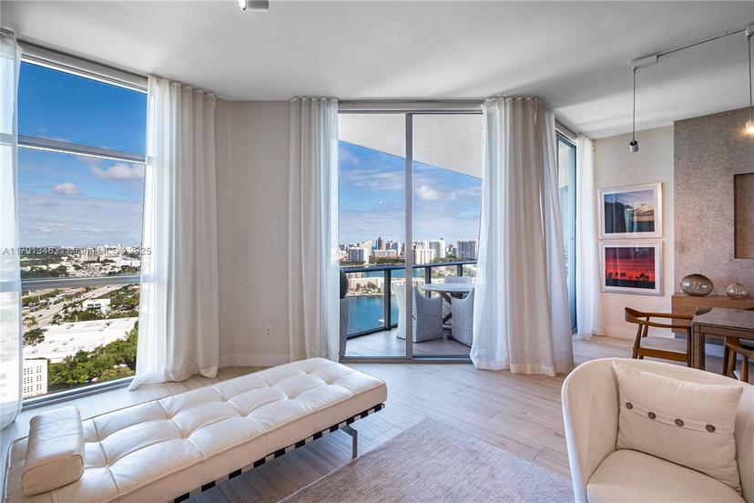 Picture of 17301 Biscayne Blvd, North Miami Beach FL 33160
