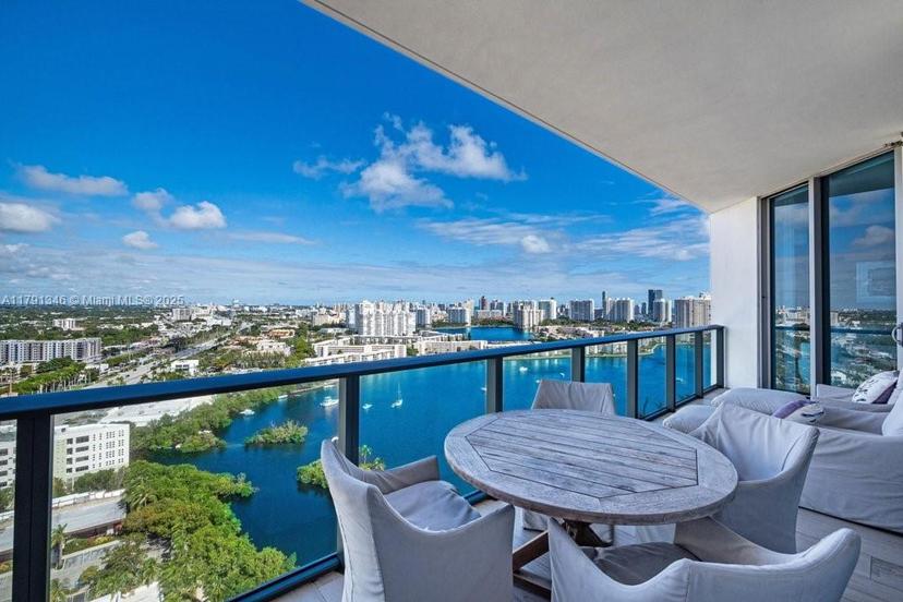Picture of 17301 Biscayne Blvd, North Miami Beach FL 33160