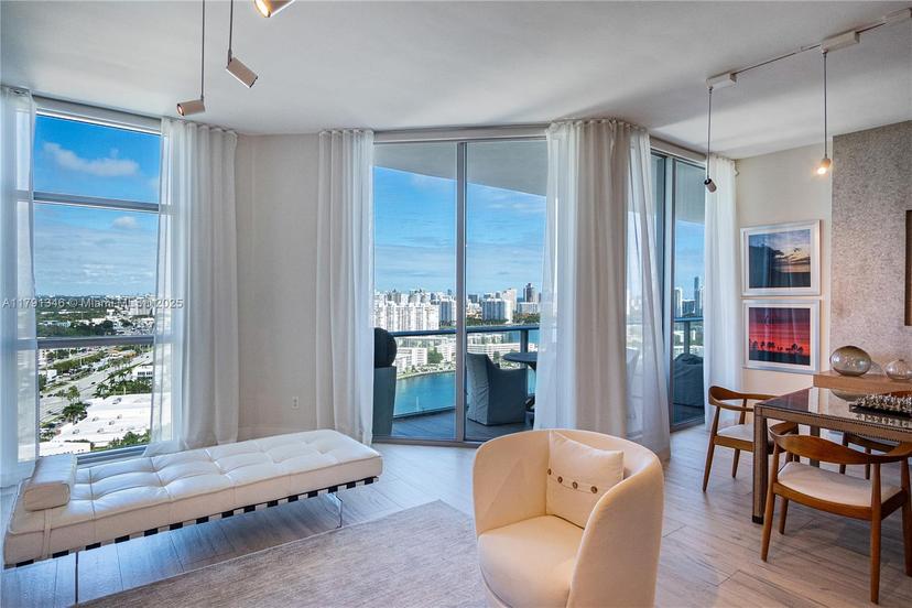 Picture of 17301 Biscayne Blvd, North Miami Beach FL 33160