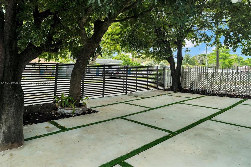 Picture of 1829 NW 62Nd Ter, Miami FL 33147