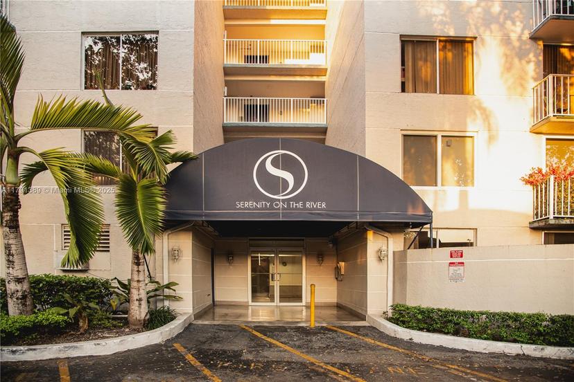 Picture of 1740 NW N River Dr # 607, Miami FL 33125