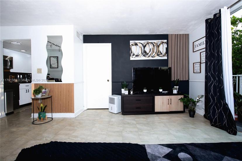 Picture of 1740 NW N River Dr # 607, Miami FL 33125