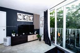 Picture of 1740 NW N River Dr # 607, Miami, FL 33125