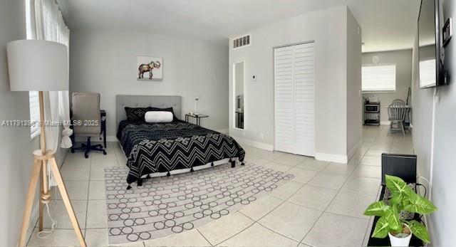 Picture of 30 SE 4Th Ave # 211, Hallandale Beach FL 33009
