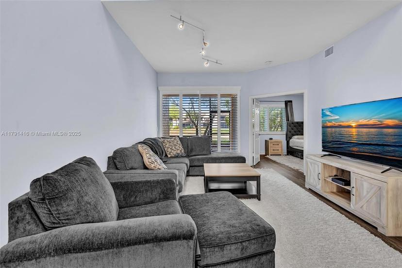Picture of 23140 Island Vw # 3, Boca Raton FL 33433