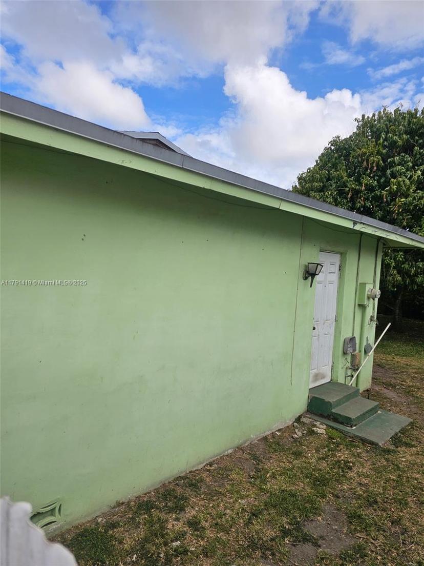 Picture of 11104 SW 154Th Ter, Miami FL 33157