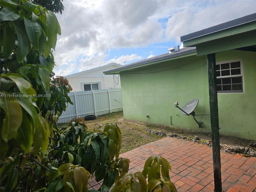 Picture of 11104 SW 154Th Ter, Miami FL 33157