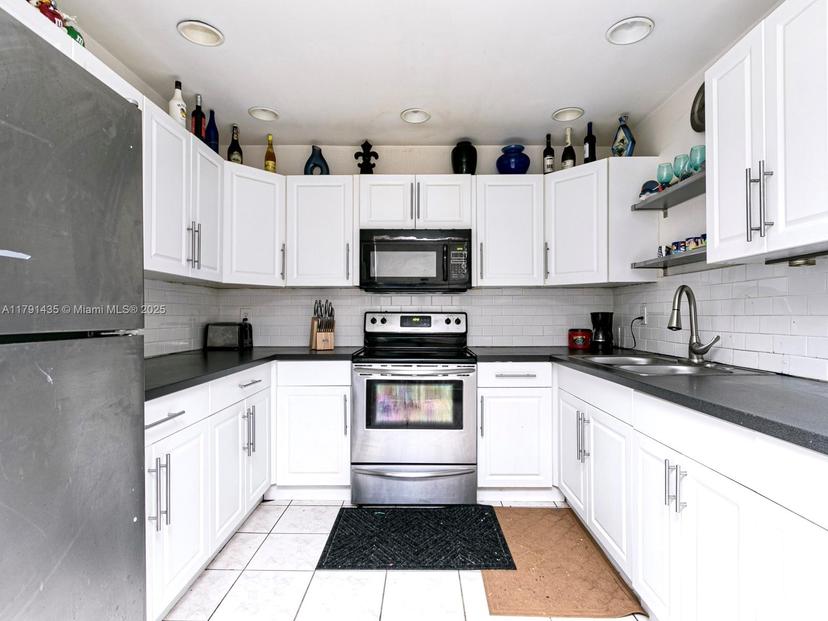 Picture of 3242 Arthur St, Hollywood FL 33021
