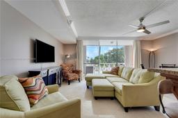 Picture of 15 S Golfview Rd # 302, Lake Worth, FL 33460