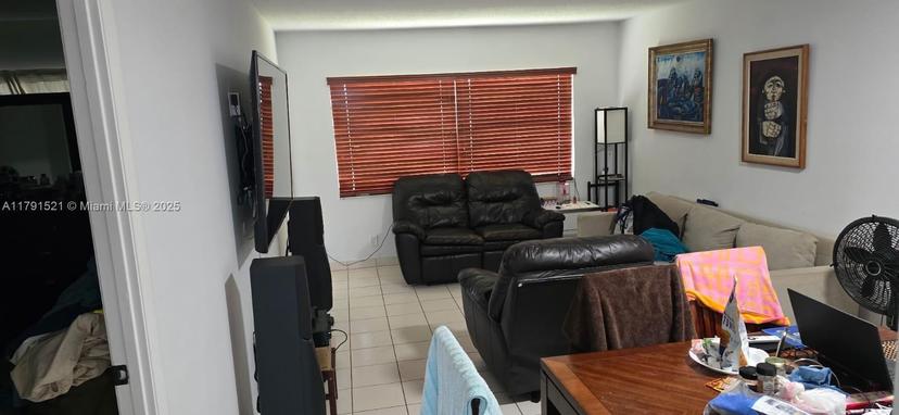 Picture of 4805 NW 35Th St # 610, Lauderdale Lakes FL 33319