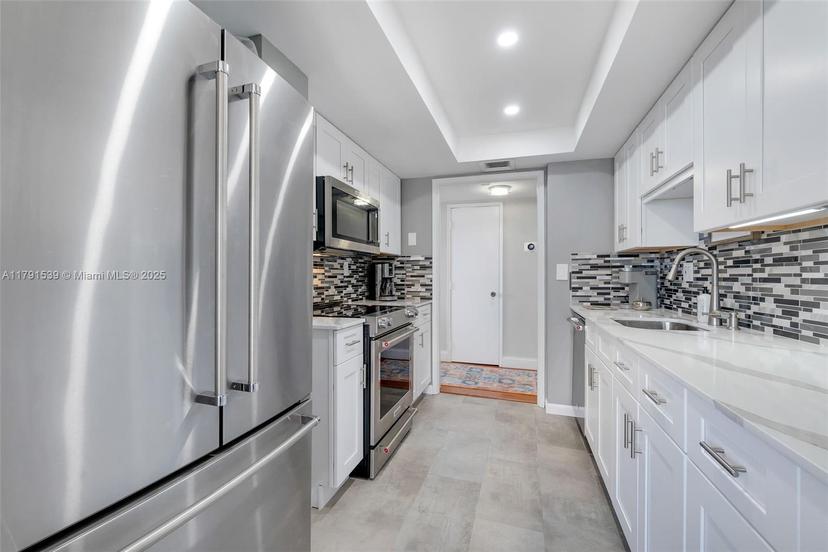 Picture of 2881 NE 33Rd Ct # 7E, Fort Lauderdale FL 33306