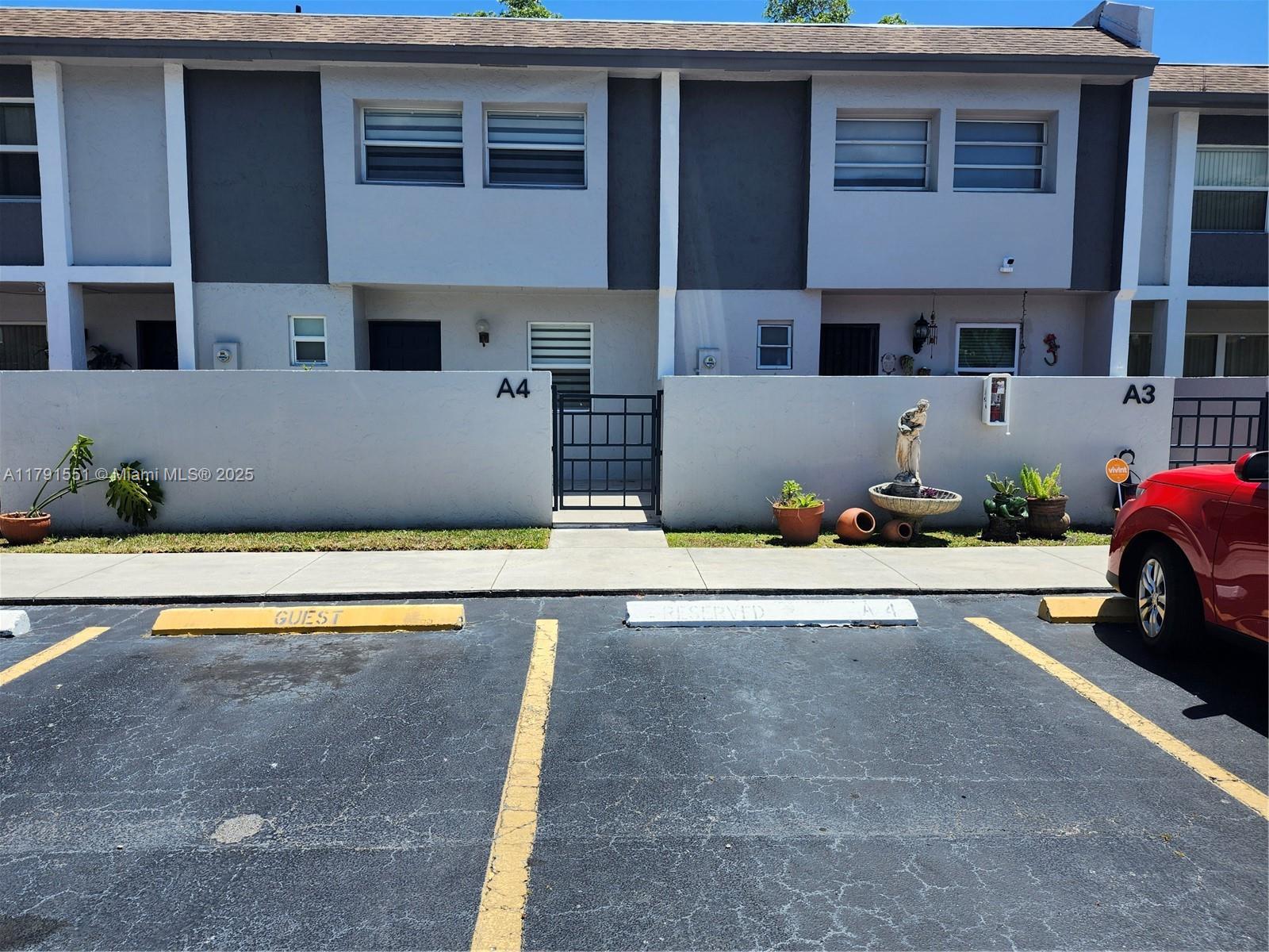 Picture of 14101 SW 66Th St # A4, Miami, FL 33183