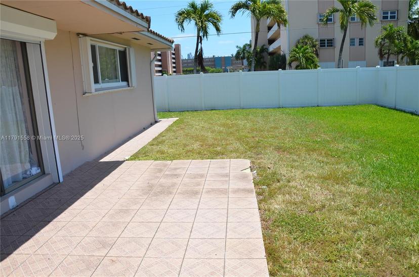 Picture of 1124 NE 3Rd St, Hallandale Beach FL 33009