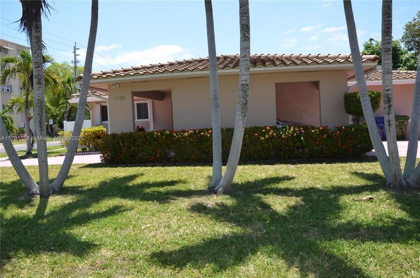 Picture of 1124 NE 3Rd St, Hallandale Beach FL 33009
