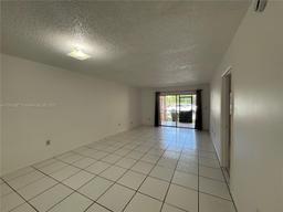 Picture of 13701 Kendale Lakes Cir # 108, Miami, FL 33183