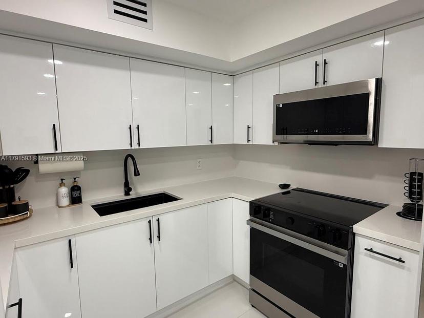 Picture of 6070 W 19Th Ave # 107, Hialeah FL 33012