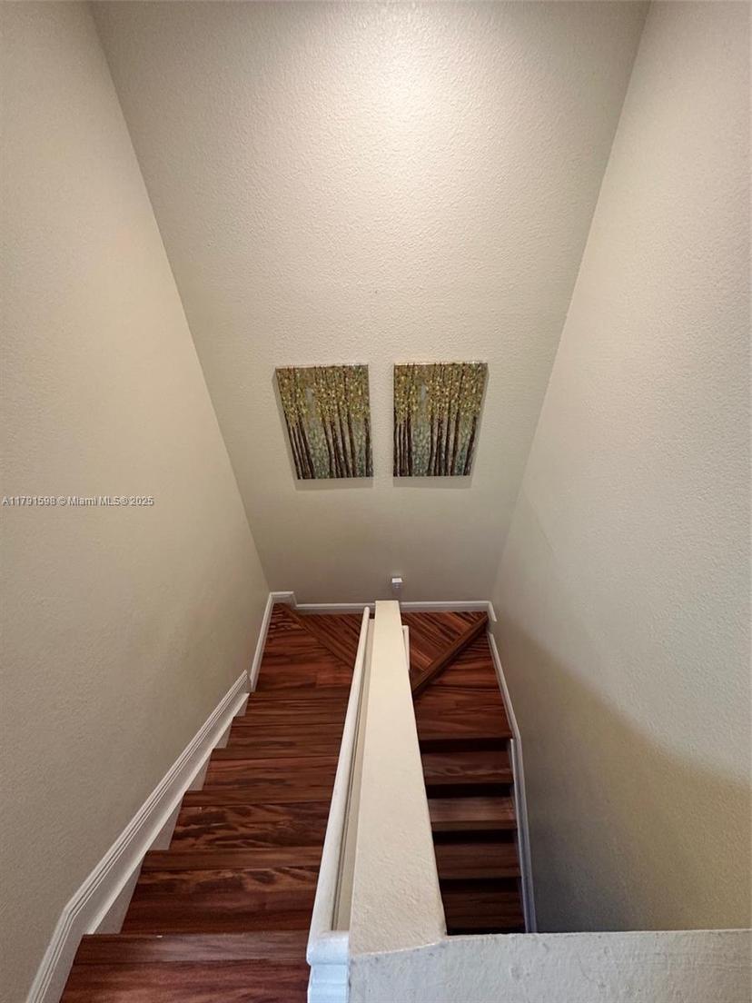 Picture of 212 NE 3Rd St # 12, Hallandale Beach FL 33009