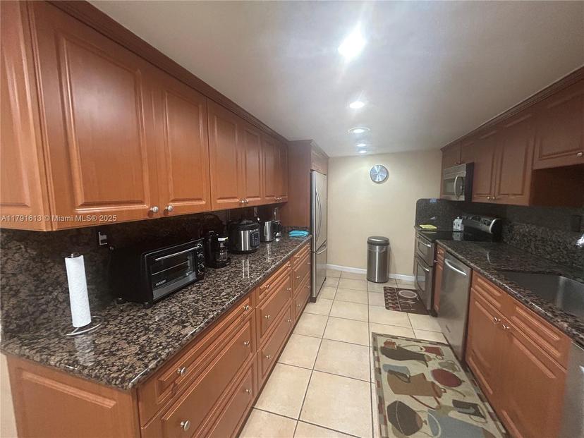 Picture of 5401 Collins Ave # 434, Miami Beach FL 33140