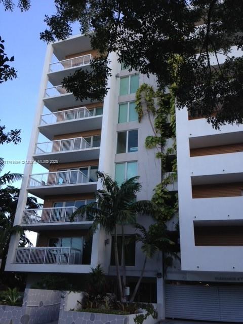 Picture of 2740 SW 28Th Ter # 304, Miami FL 33133