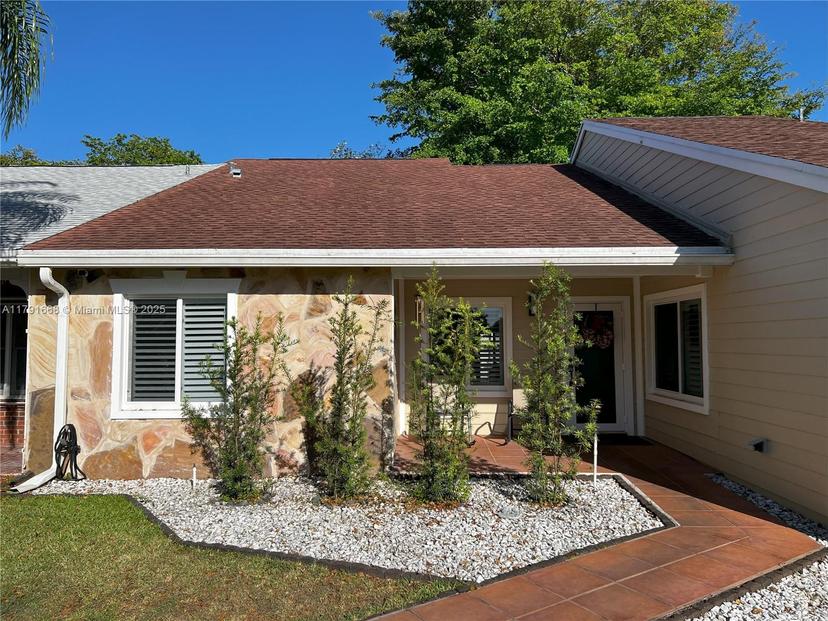 Picture of 14617 SW 143Rd Place Cir, Miami FL 33186