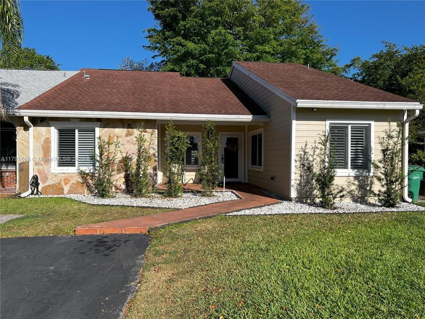 Picture of 14617 SW 143Rd Place Cir, Miami FL 33186