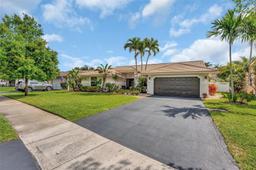 Picture of 5133 N Springs Way, Coral Springs, FL 33076