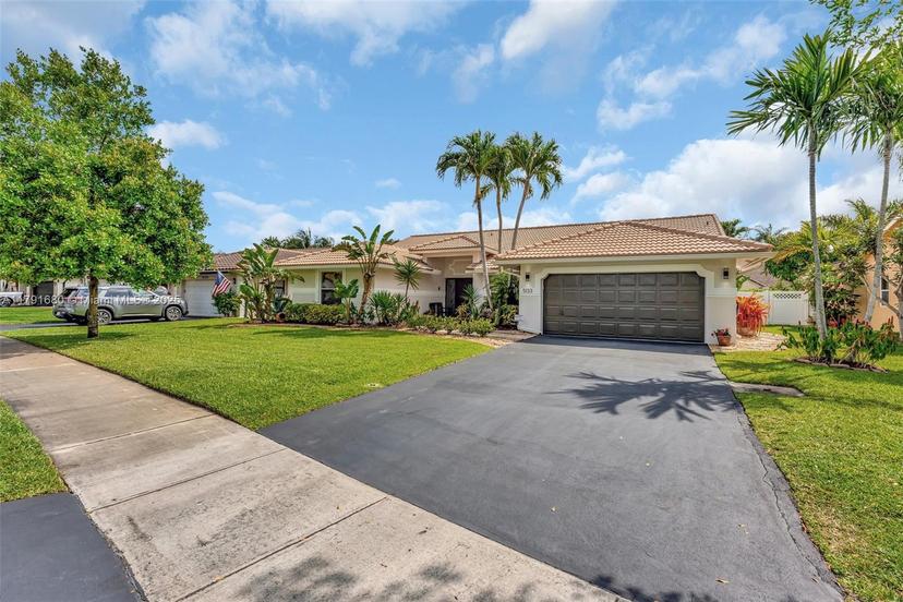 Picture of 5133 N Springs Way, Coral Springs FL 33076