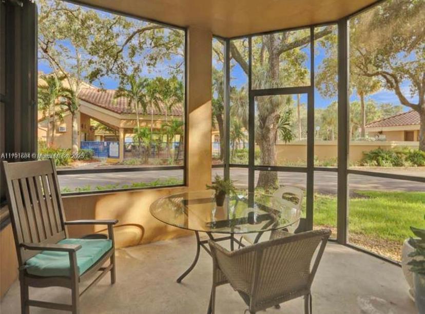 Picture of 15533 N Miami Lakeway N # 19, Miami Lakes FL 33014