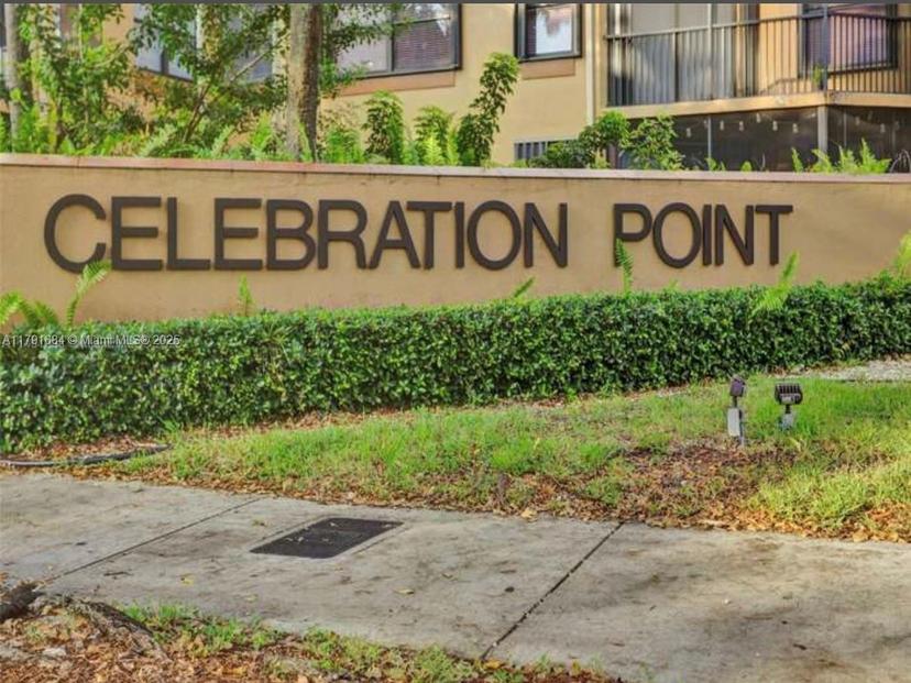 Picture of 15533 N Miami Lakeway N # 19, Miami Lakes FL 33014