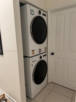 Picture of 15533 N Miami Lakeway N # 19, Miami Lakes, FL 33014