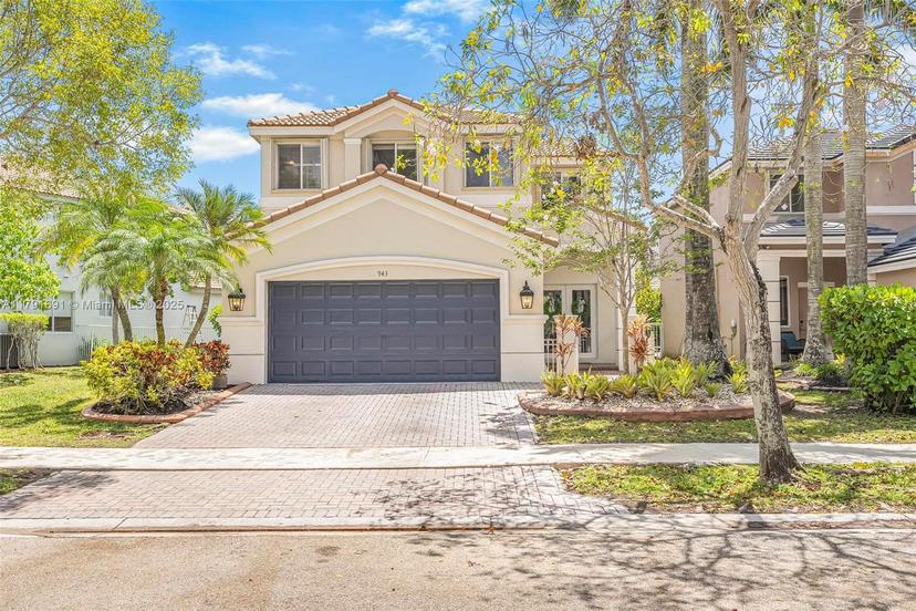Picture of 943 Golden Cane Dr, Weston FL 33327