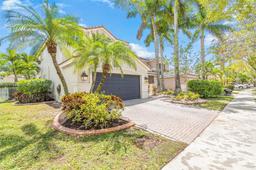 Picture of 943 Golden Cane Dr, Weston, FL 33327