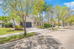 Picture of 943 Golden Cane Dr, Weston, FL 33327