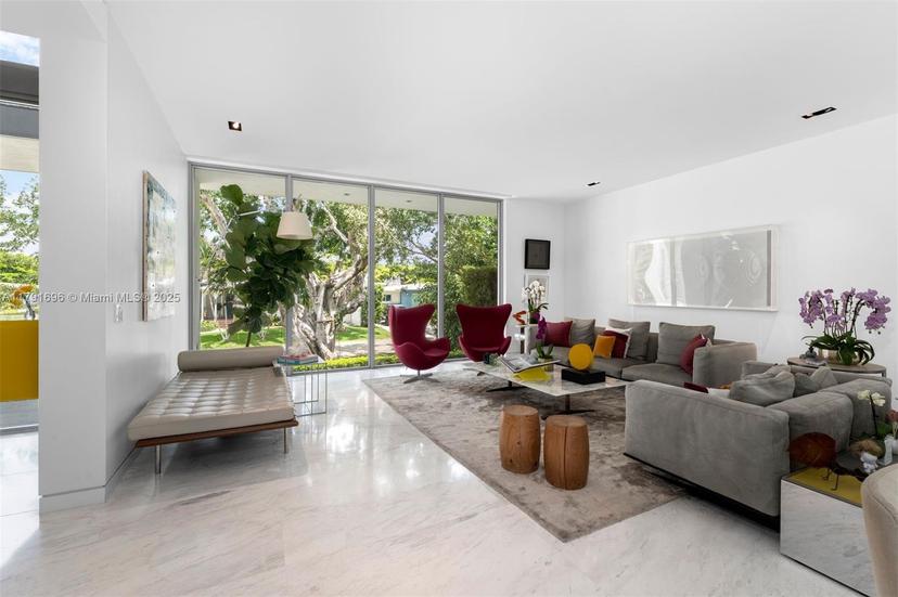 Picture of 310 Redwood Lane, Key Biscayne FL 33149