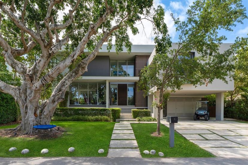 Picture of 310 Redwood Lane, Key Biscayne FL 33149