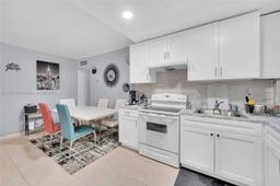 Picture of 1851 NE 168Th St # A8, North Miami Beach, FL 33162
