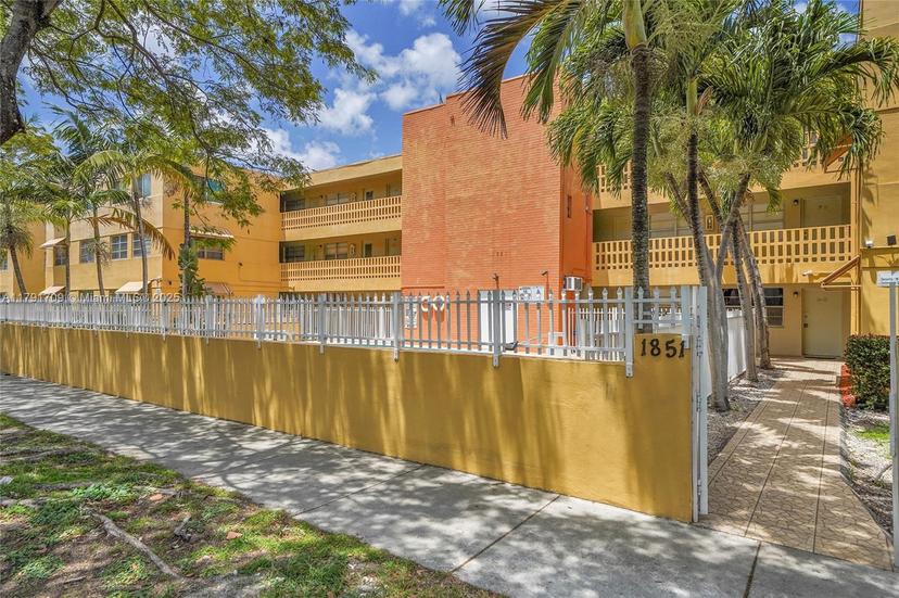 Picture of 1851 NE 168Th St # A8, North Miami Beach FL 33162