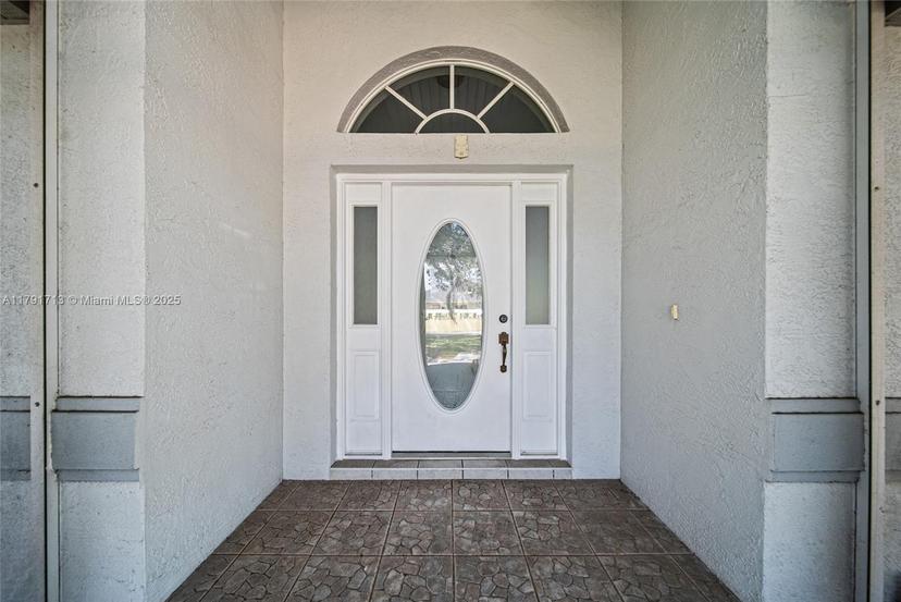 Picture of 100 Oak Knolls Circle, Sebring FL 33876
