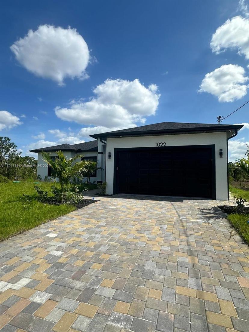 Picture of 1022 Candleligth St, Lehigh Acres FL 33974