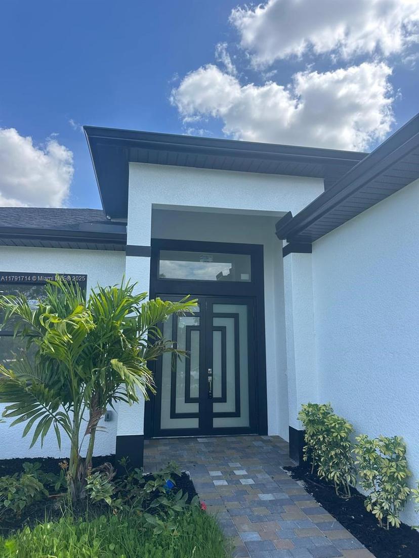 Picture of 1022 Candleligth St, Lehigh Acres FL 33974