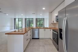 Picture of 3905 Adra Ave # 46B, Doral, FL 33178