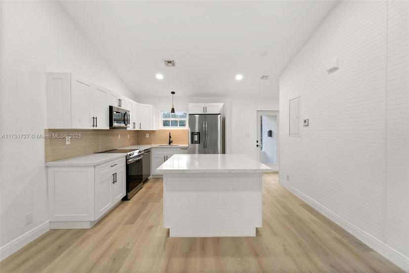 Picture of 1313 NW 1St Ave, Fort Lauderdale FL 33311