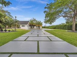Picture of 21411 SW 248Th St, Homestead, FL 33031