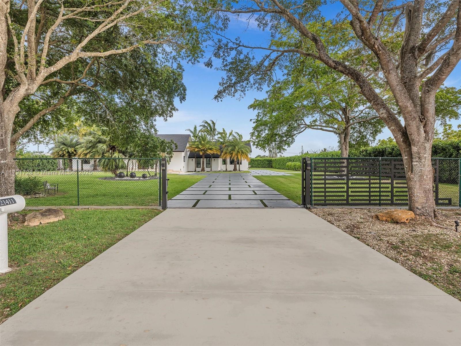Picture of 21411 SW 248Th St, Homestead, FL 33031