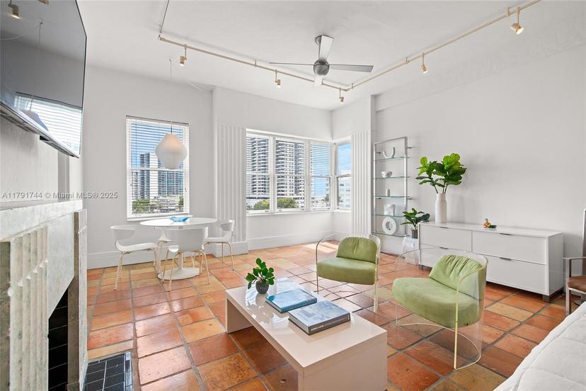 Picture of 2421 Lake Pancoast Dr # 5C, Miami Beach FL 33140