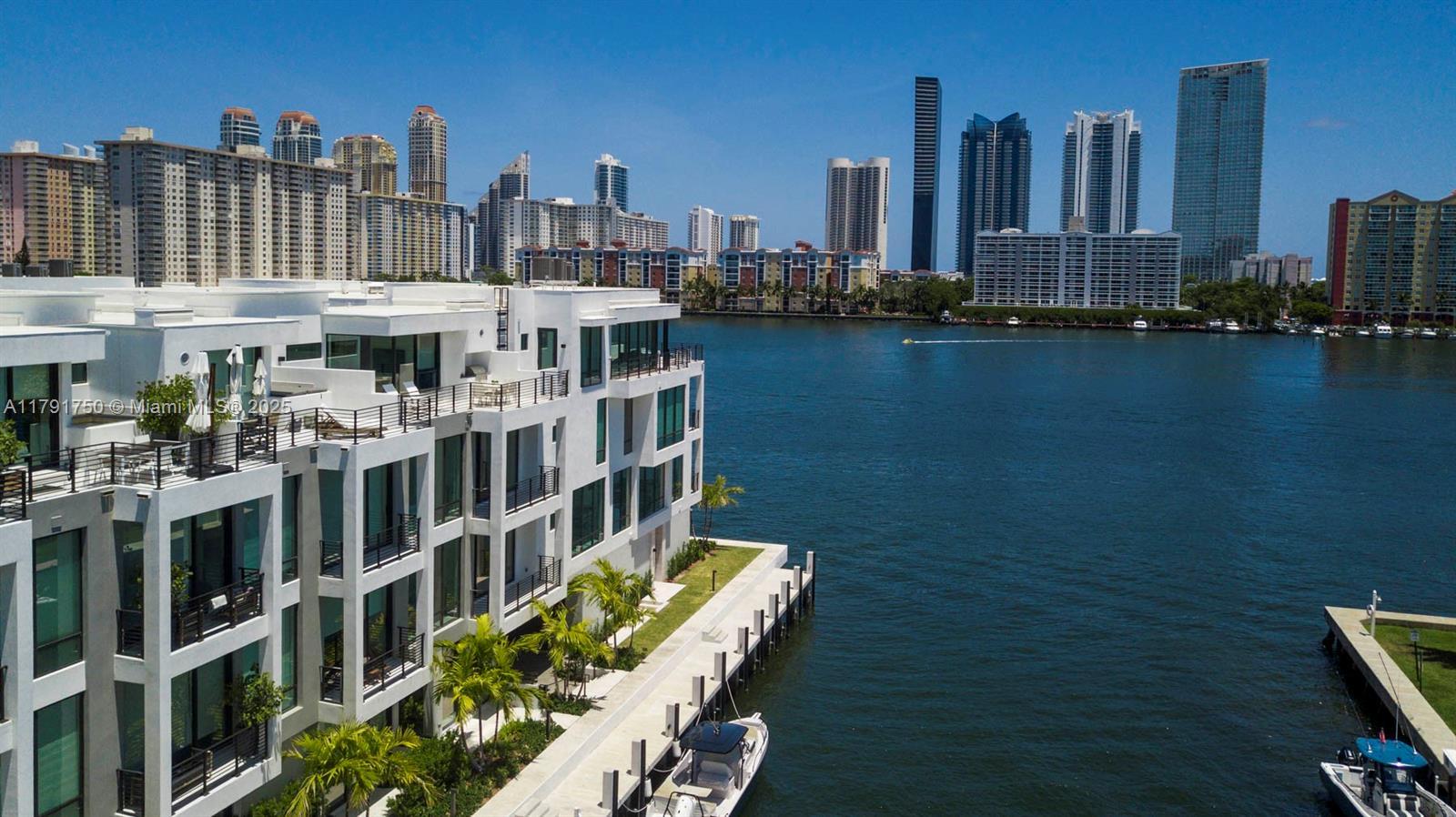 Picture of 4008 NE 167Th St # 6, North Miami Beach, FL 33160