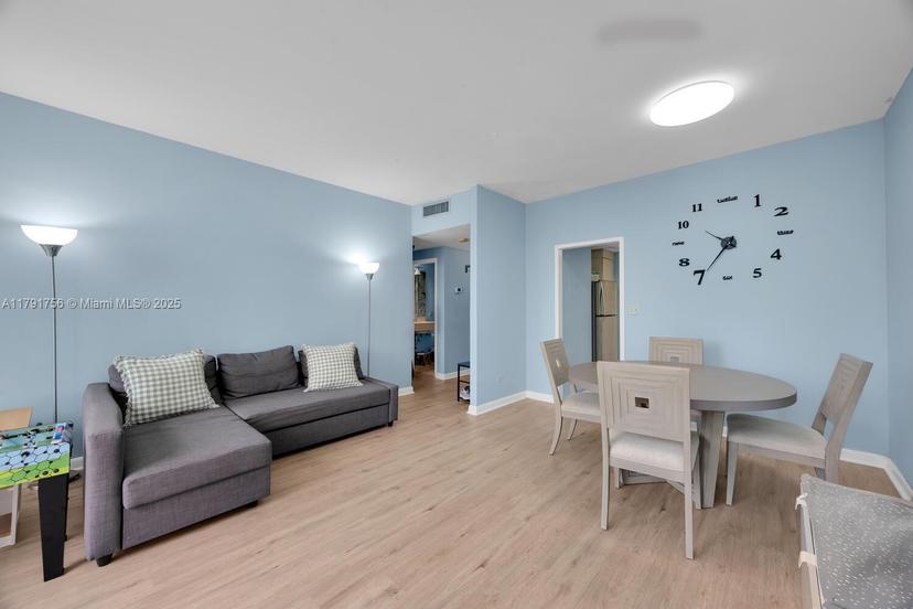 Picture of 700 Biltmore Way # 212, Coral Gables FL 33134