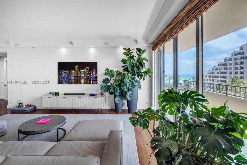 Picture of 251 Crandon Blvd # 624, Key Biscayne FL 33149