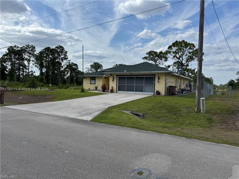 Picture of 1127 Foggia St E, Lehigh Acres FL 33974